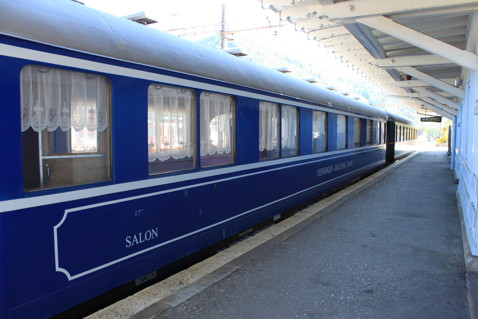 Salon- und Speiswagen